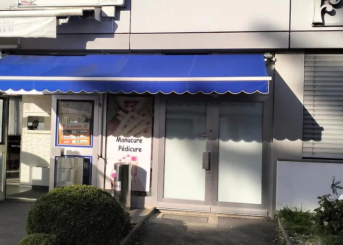 Business And Jacouzzi In Lausanne